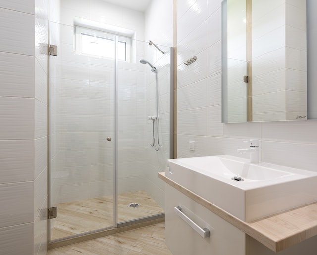 The Beauty and Functionality of Custom Glass Shower Doors